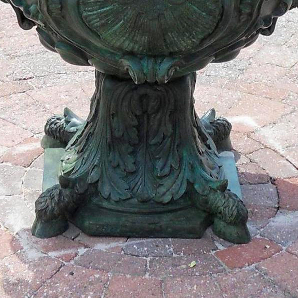 Bronzeskulptur: Vase "Engel"