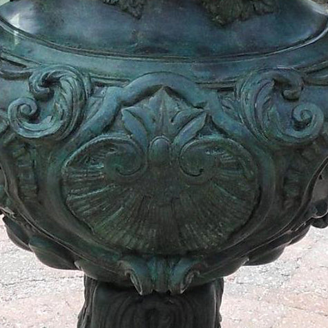 Bronzeskulptur: Vase "Engel"