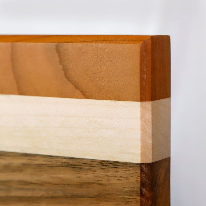 Hochwertiges Küchenbrett aus Holz – Ahorn, Kirsche & Nuss