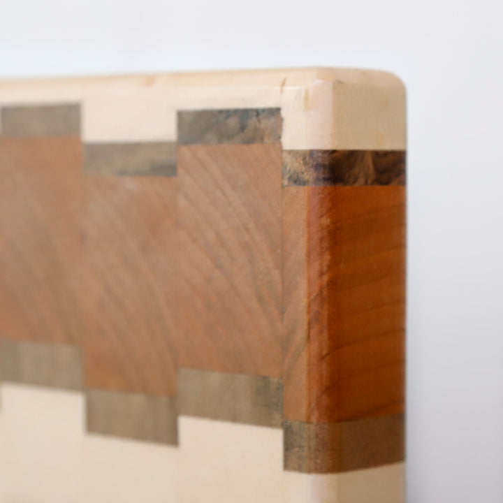 Hochwertiges Küchenbrett aus Holz – Stirnholz Ahorn, Kirsche & Nuss