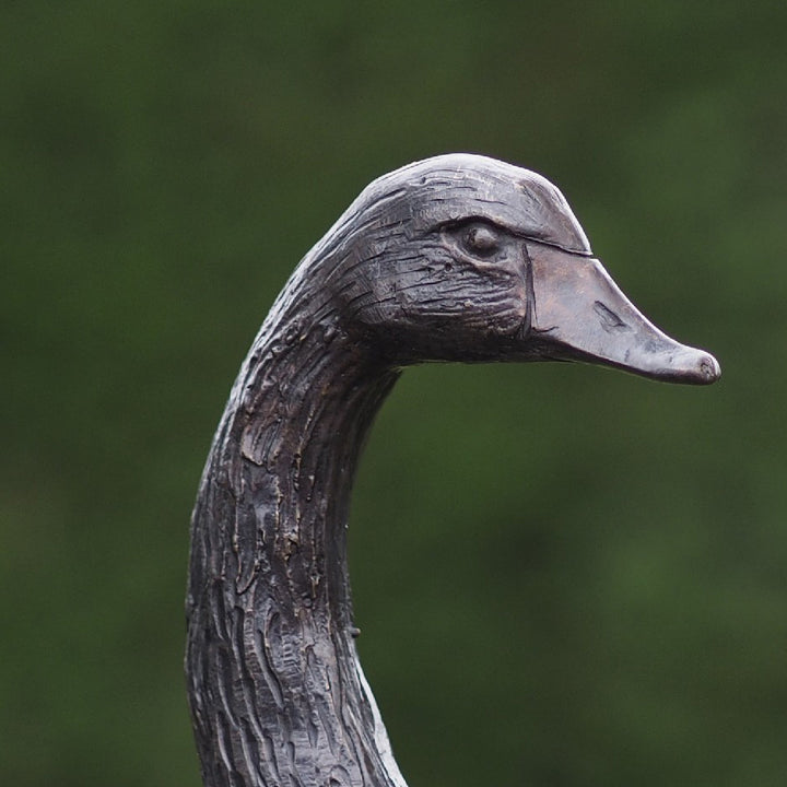 Bronzefigur: Schwan
