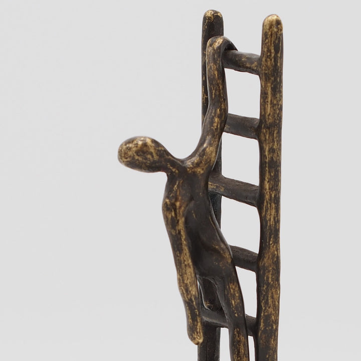 Bronzeskulptur: Zusammen bis zur Sitze "together to the top"