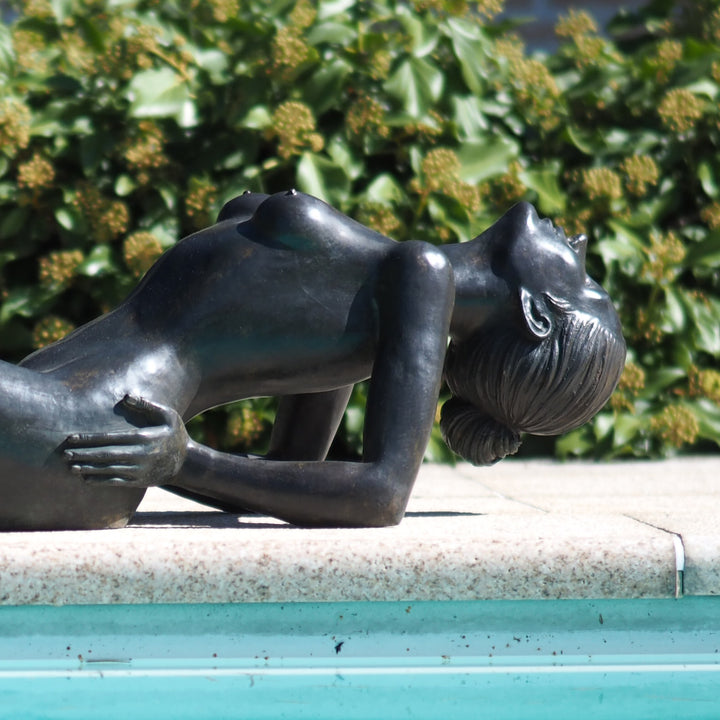 Bronzeskulptur: Erotische Frauenskulptur