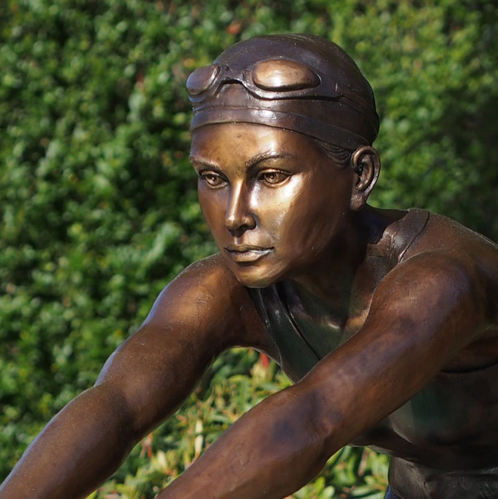 Bronzeskulptur: Schwimmerin Lily