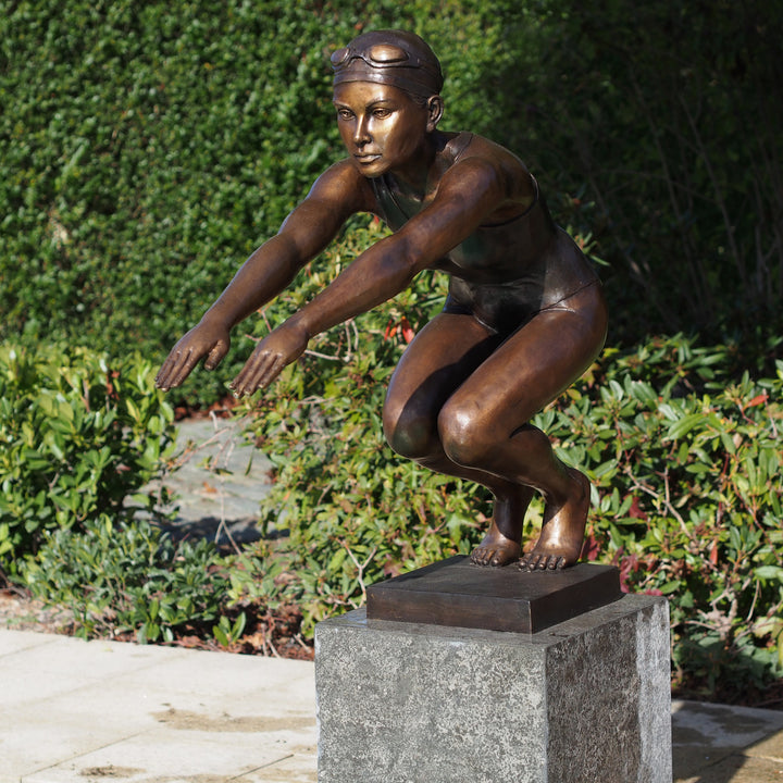 Bronzeskulptur: Schwimmerin Lily