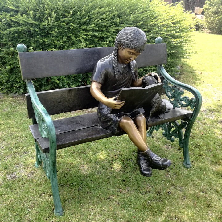 Bronzeskulptur: Mädchen mit Hund