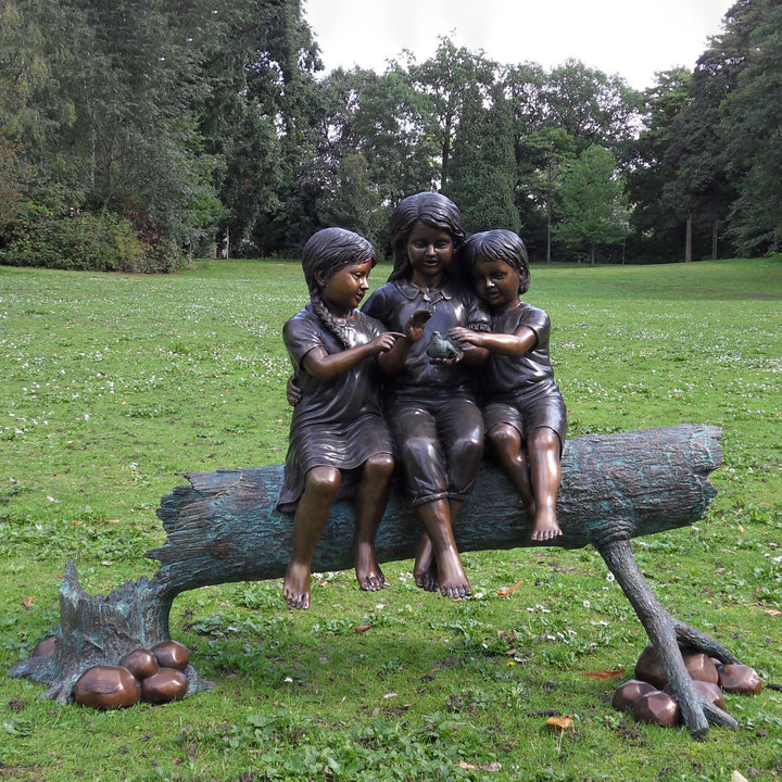 Bronzeskulptur: Kindliche Entdeckung